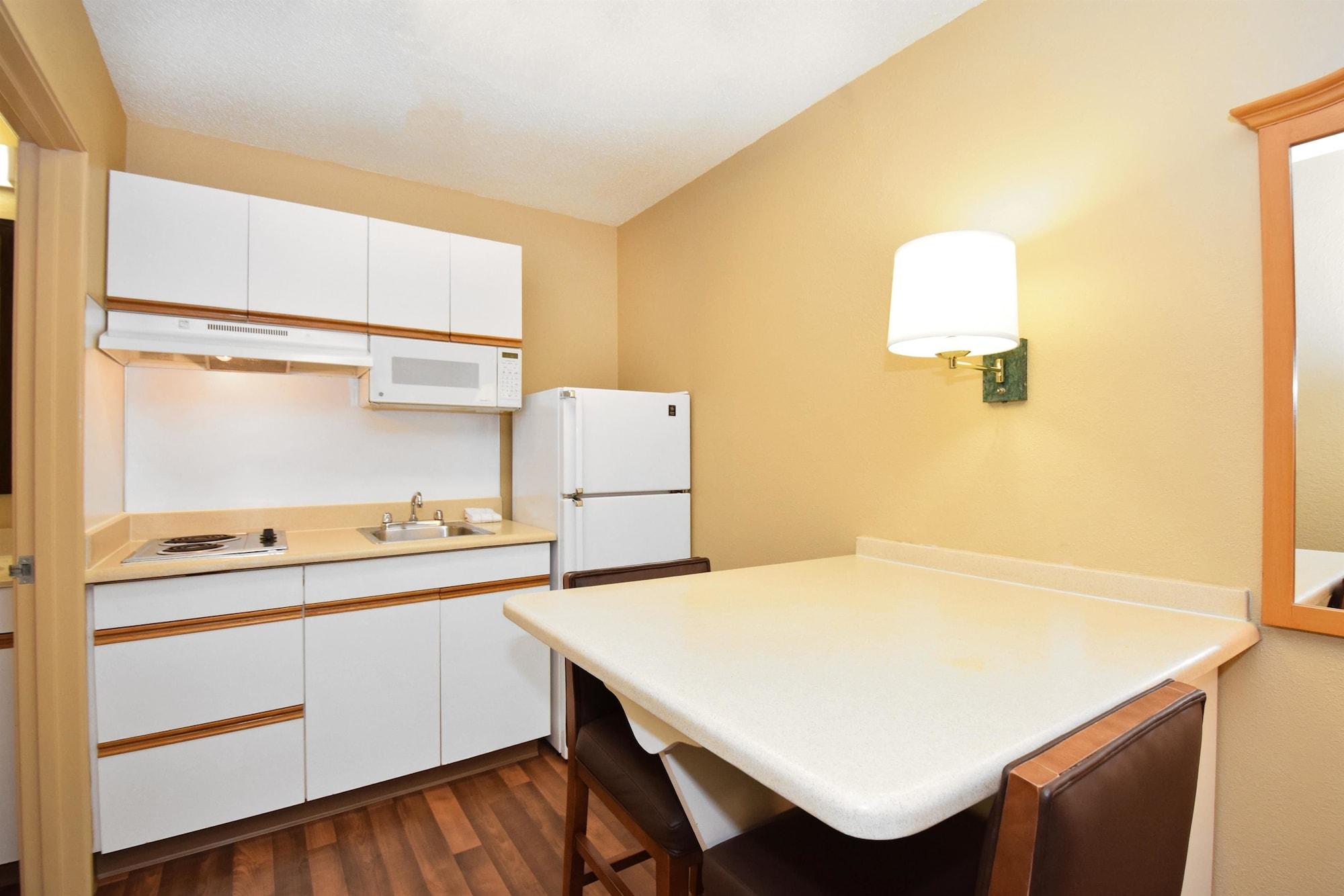 Extended Stay America Select Suites - Jacksonville - Southside - St Johns Towne Ctr Exterior photo