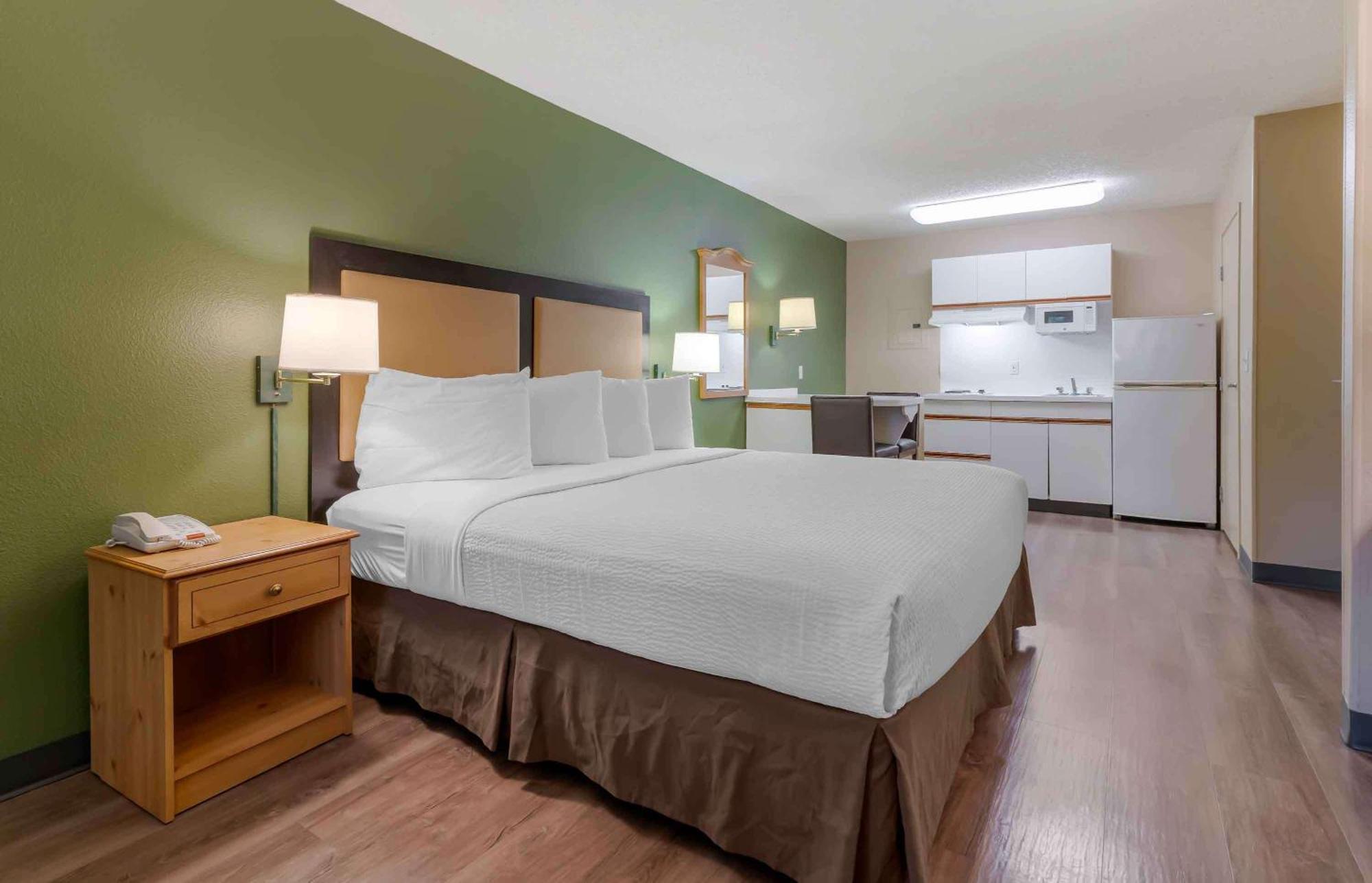 Extended Stay America Select Suites - Jacksonville - Southside - St Johns Towne Ctr Exterior photo