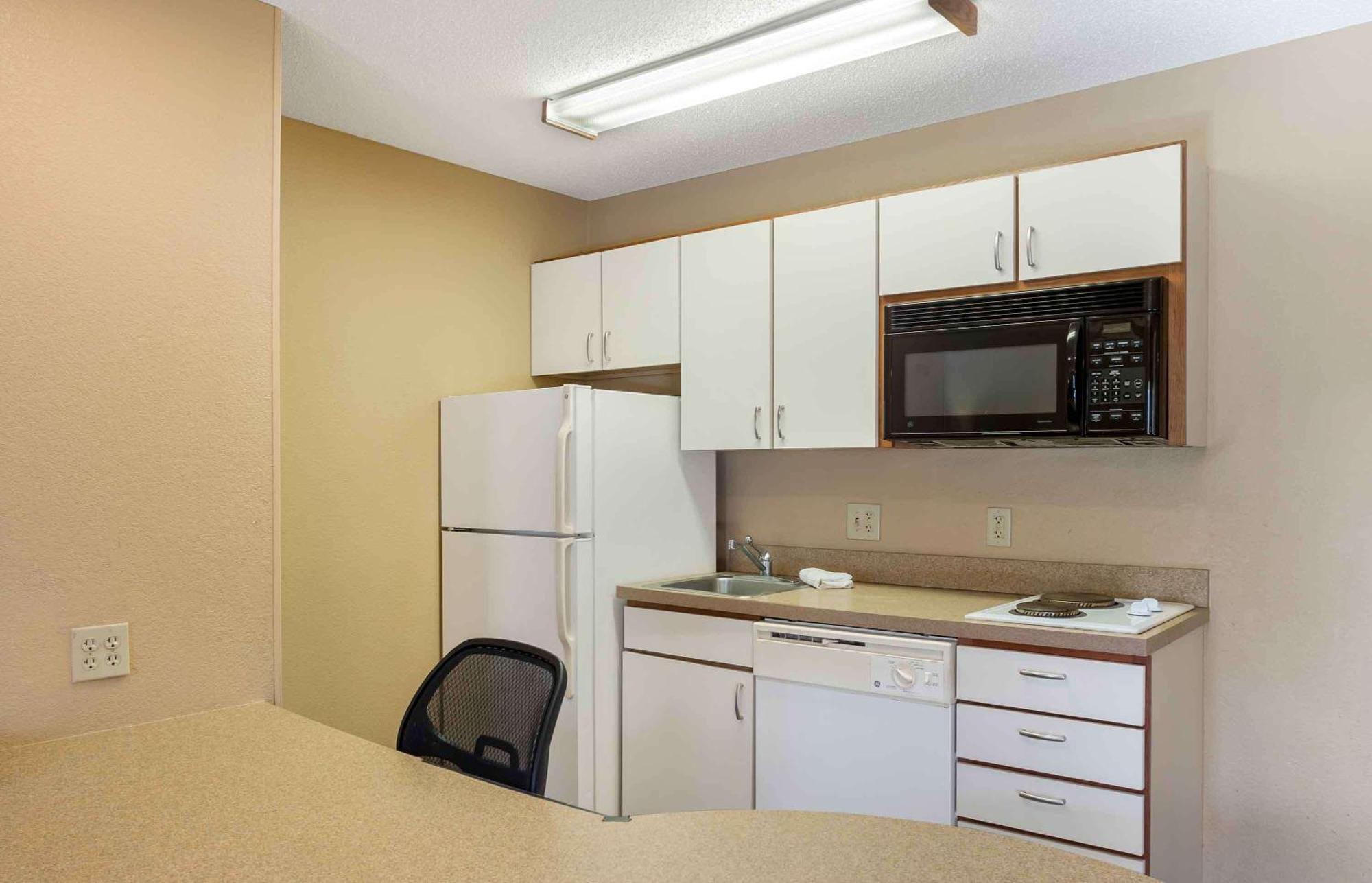 Extended Stay America Select Suites - Jacksonville - Southside - St Johns Towne Ctr Exterior photo