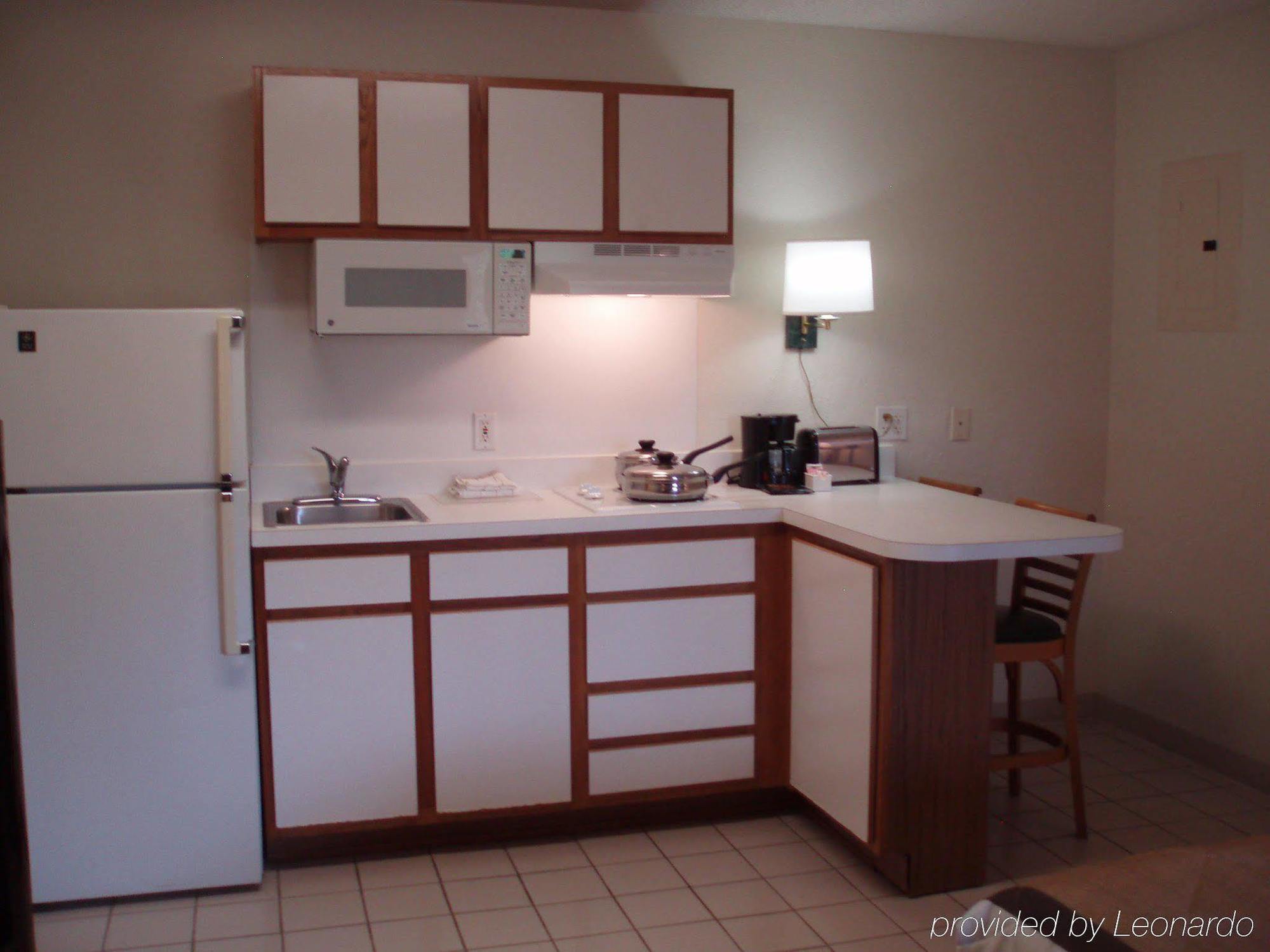 Extended Stay America Select Suites - Jacksonville - Southside - St Johns Towne Ctr Exterior photo